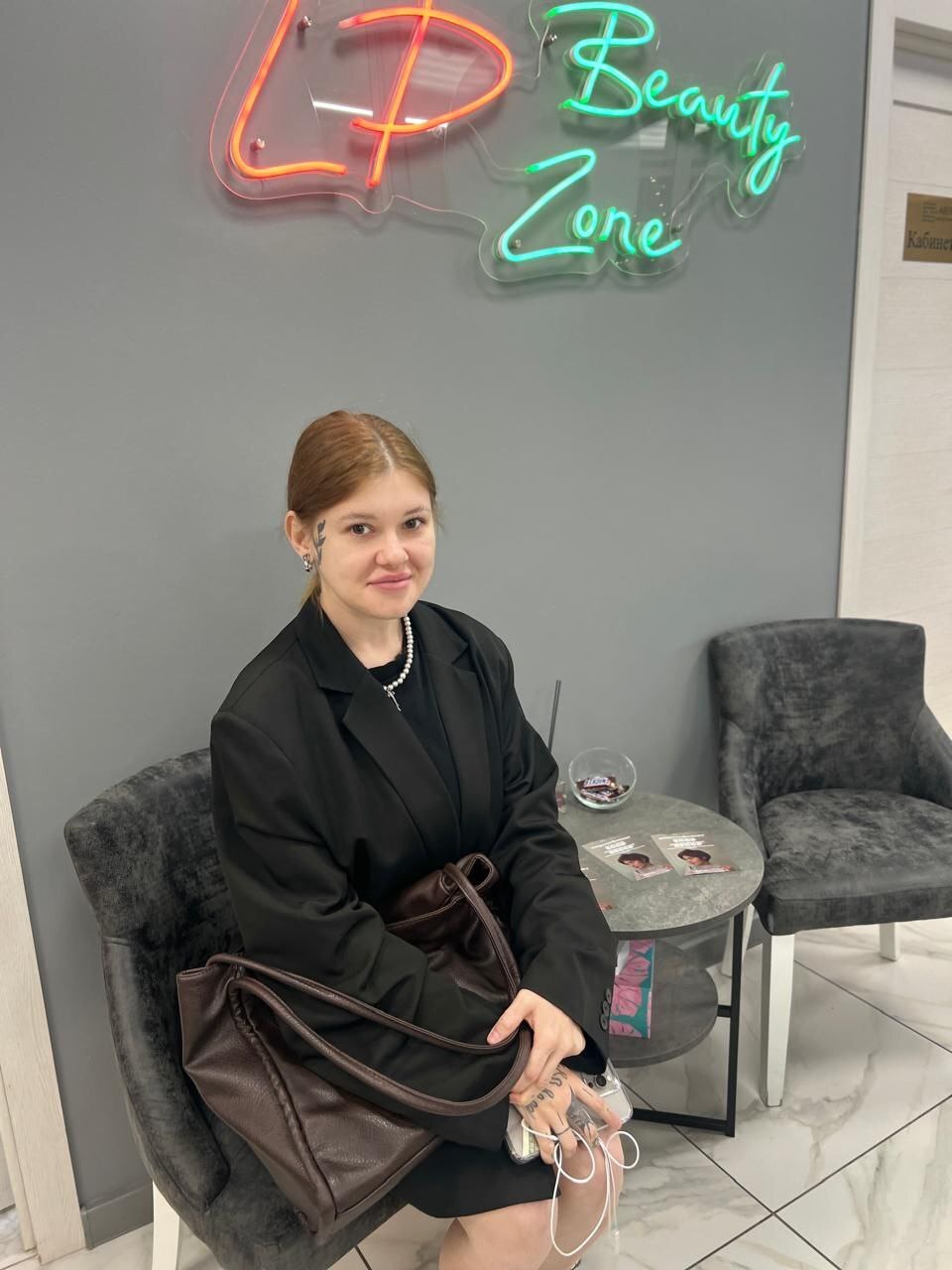 Зона ожидания Laser PRO — пр. Большевиков